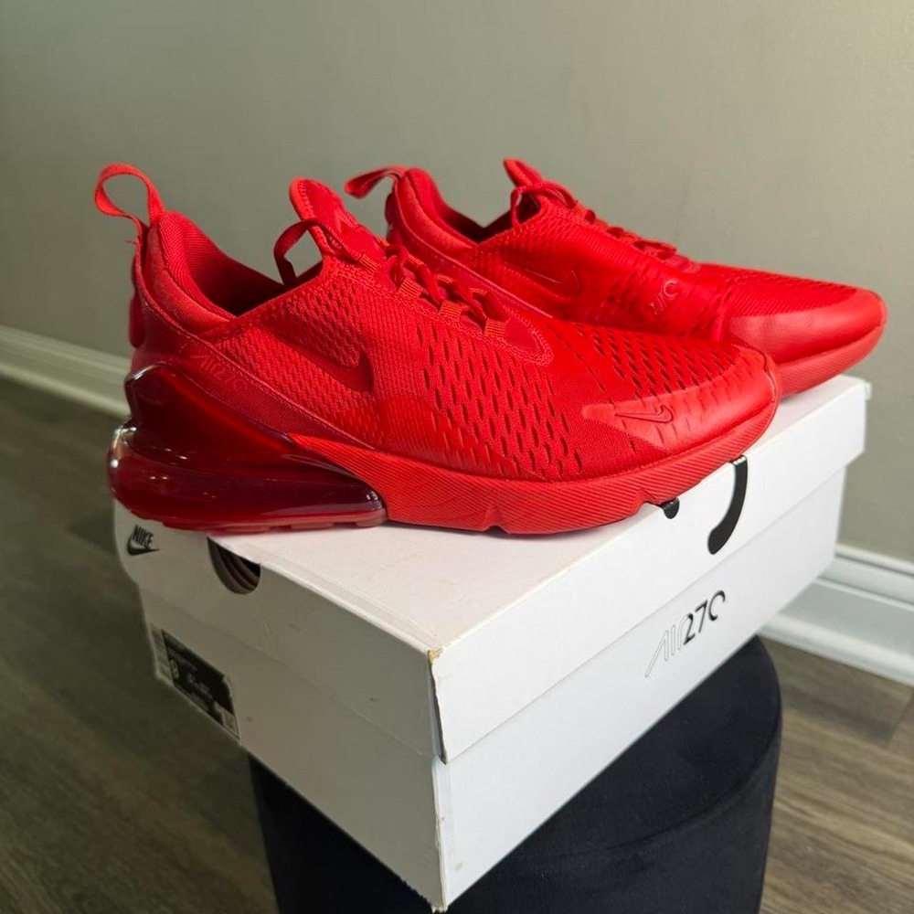 Nike air max 270 Mens size 9 University Red athletic shoes